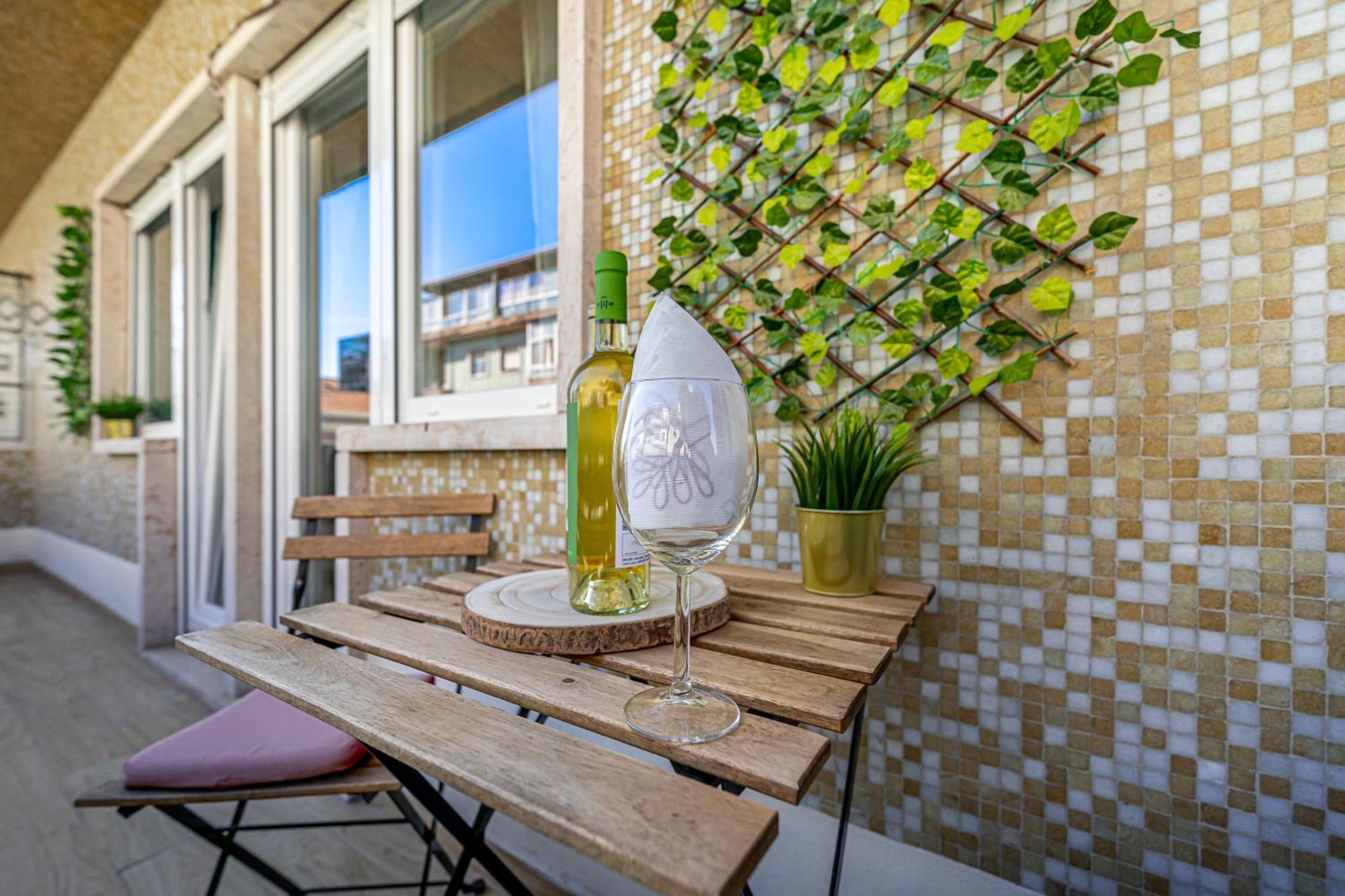 Santos Mattos Guesthouse & Apartments By Lisbon With Sintra Amadora Bagian luar foto