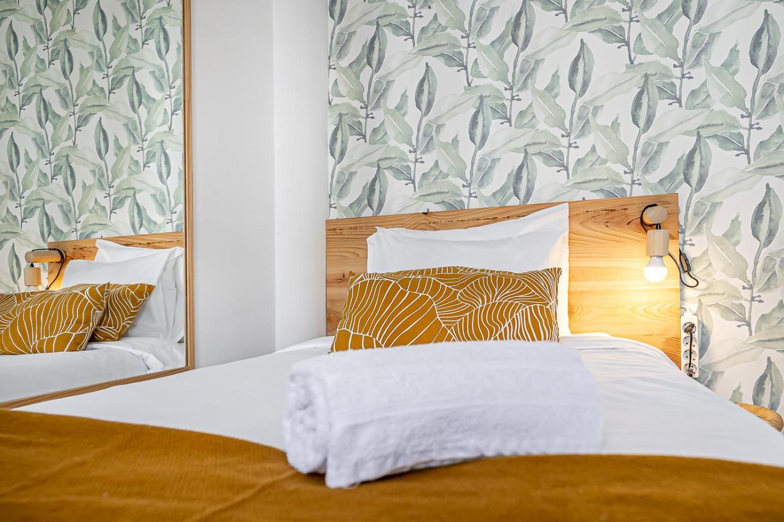 Santos Mattos Guesthouse & Apartments By Lisbon With Sintra Amadora Bagian luar foto