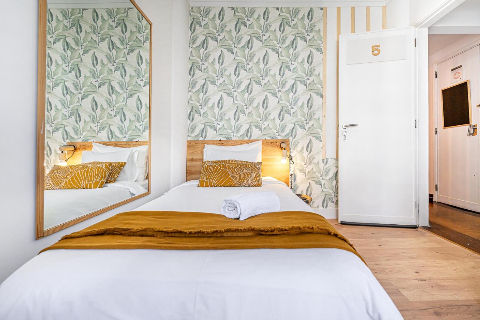 Santos Mattos Guesthouse & Apartments By Lisbon With Sintra Amadora Bagian luar foto